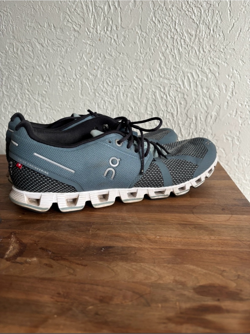 On Cloud Running Women’s Athletic Shoes